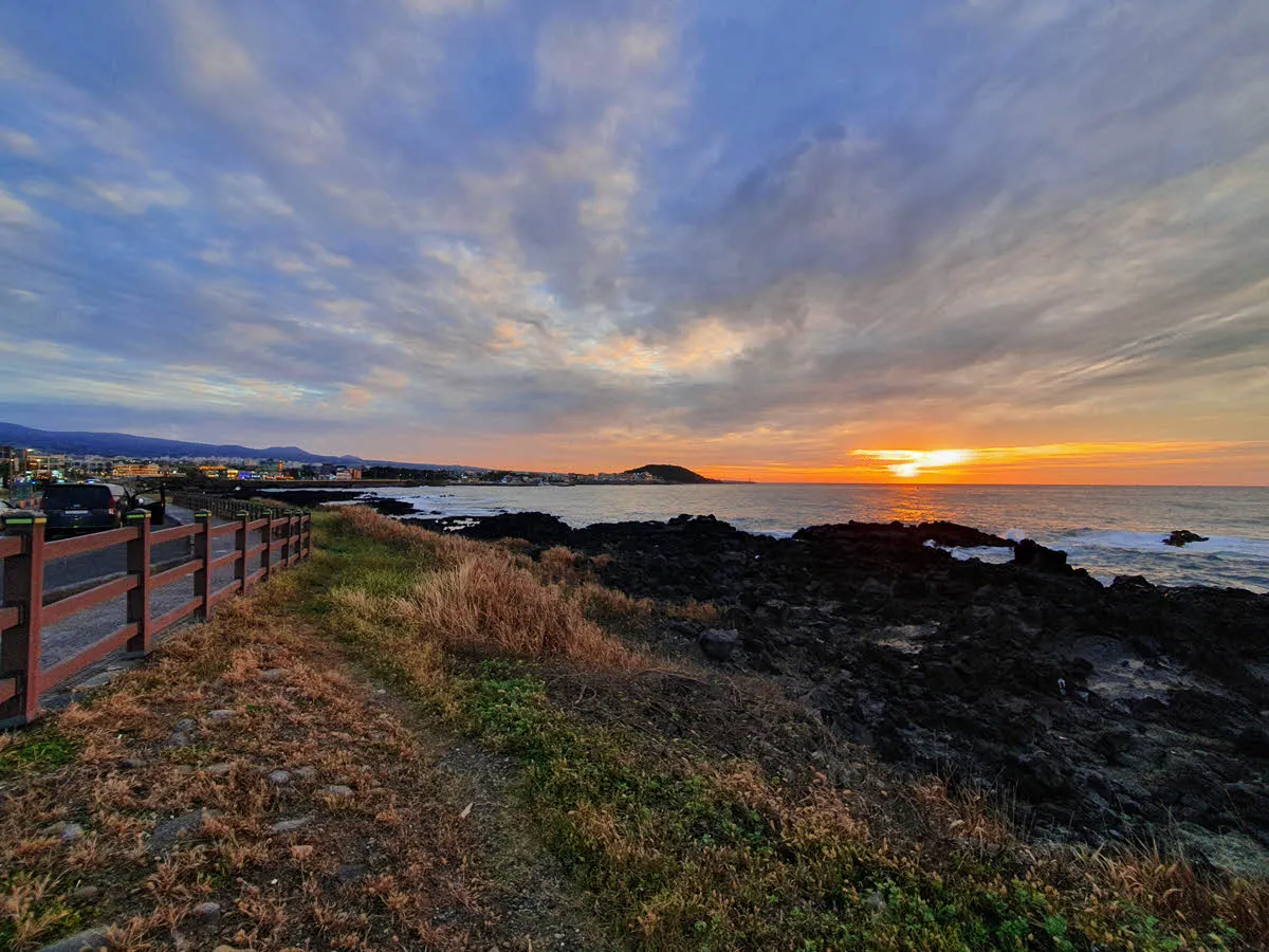 제주 서해안로 방사탑 저녁 노을