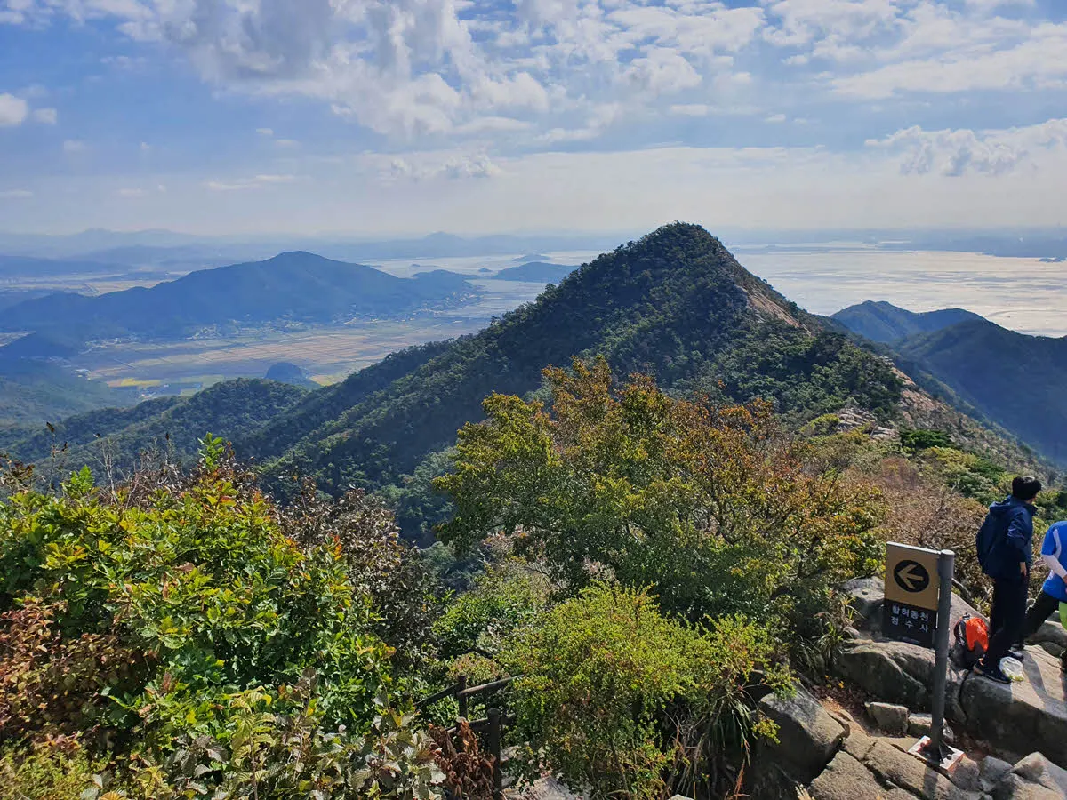 함허동천, 정수사 방면 하산코스