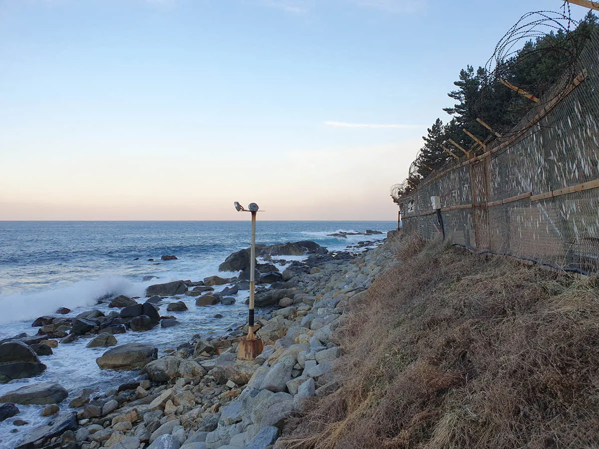 남아있는 해안철책