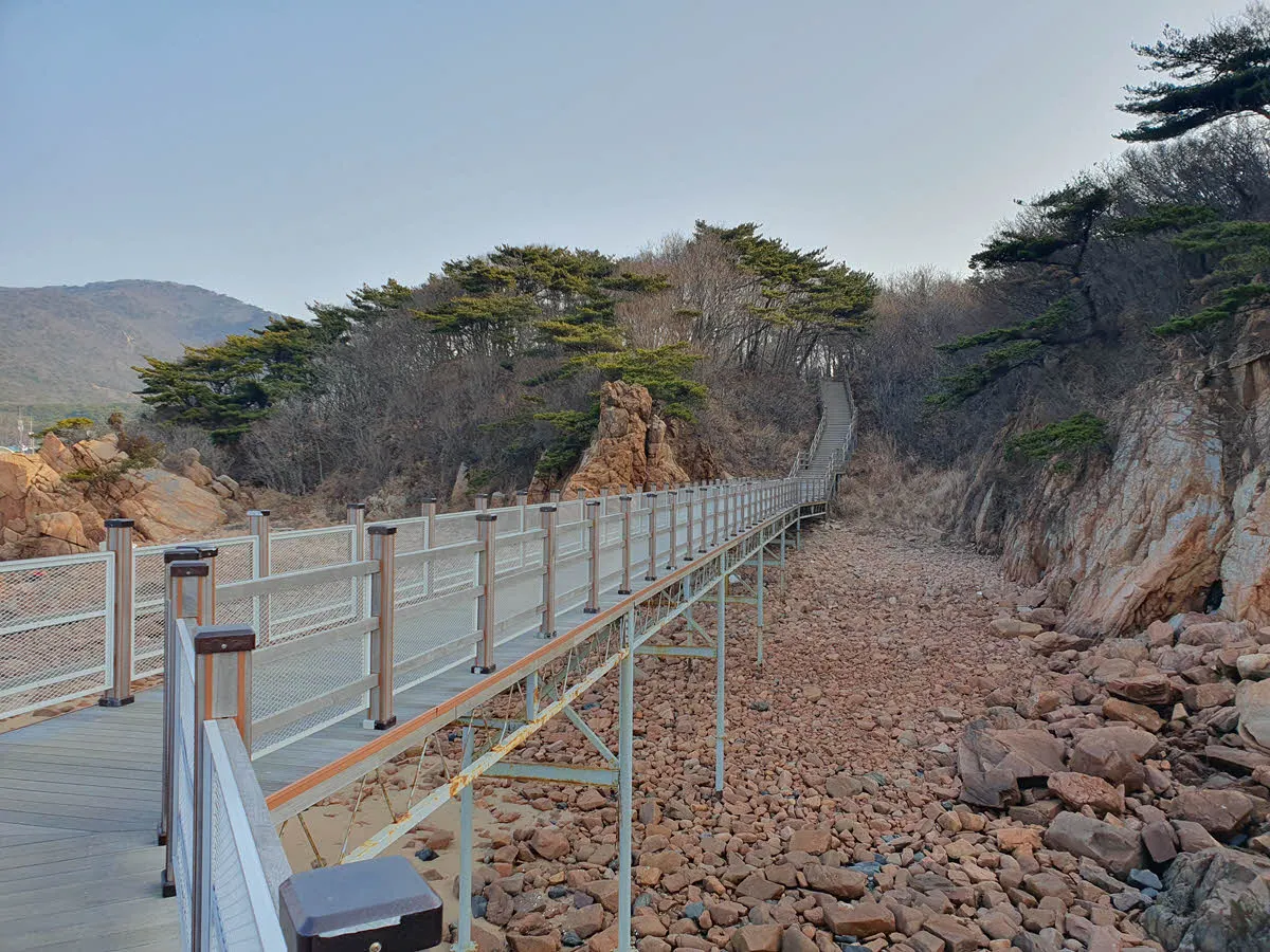 무의도 해상관광탐방로 입구 (하나개 해수욕장 방면)