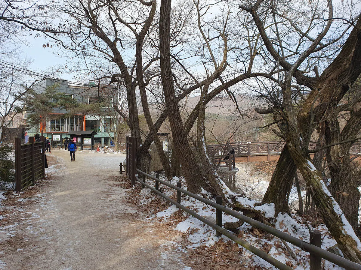 출발 원점 (북한산성 탐방지원센터)