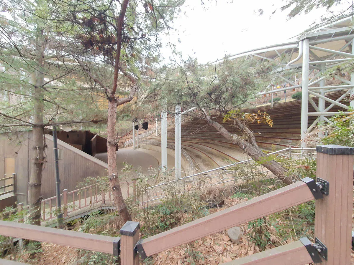 도덕산 공원 야외 무대