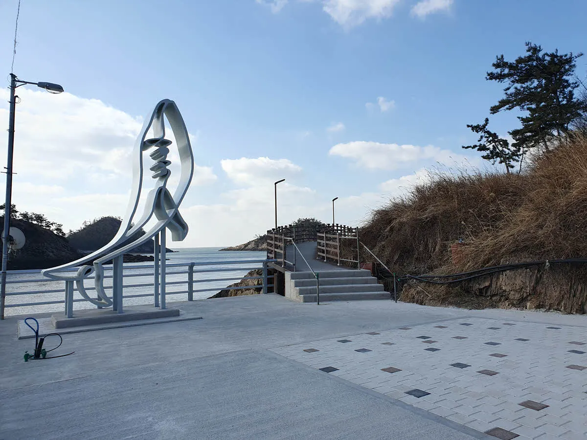 선유도 옥돌해변 데크산책로 입구