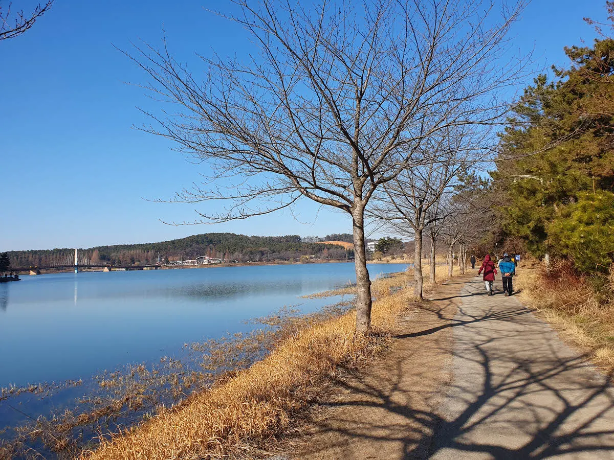 은파호수공원 수변 둘레길