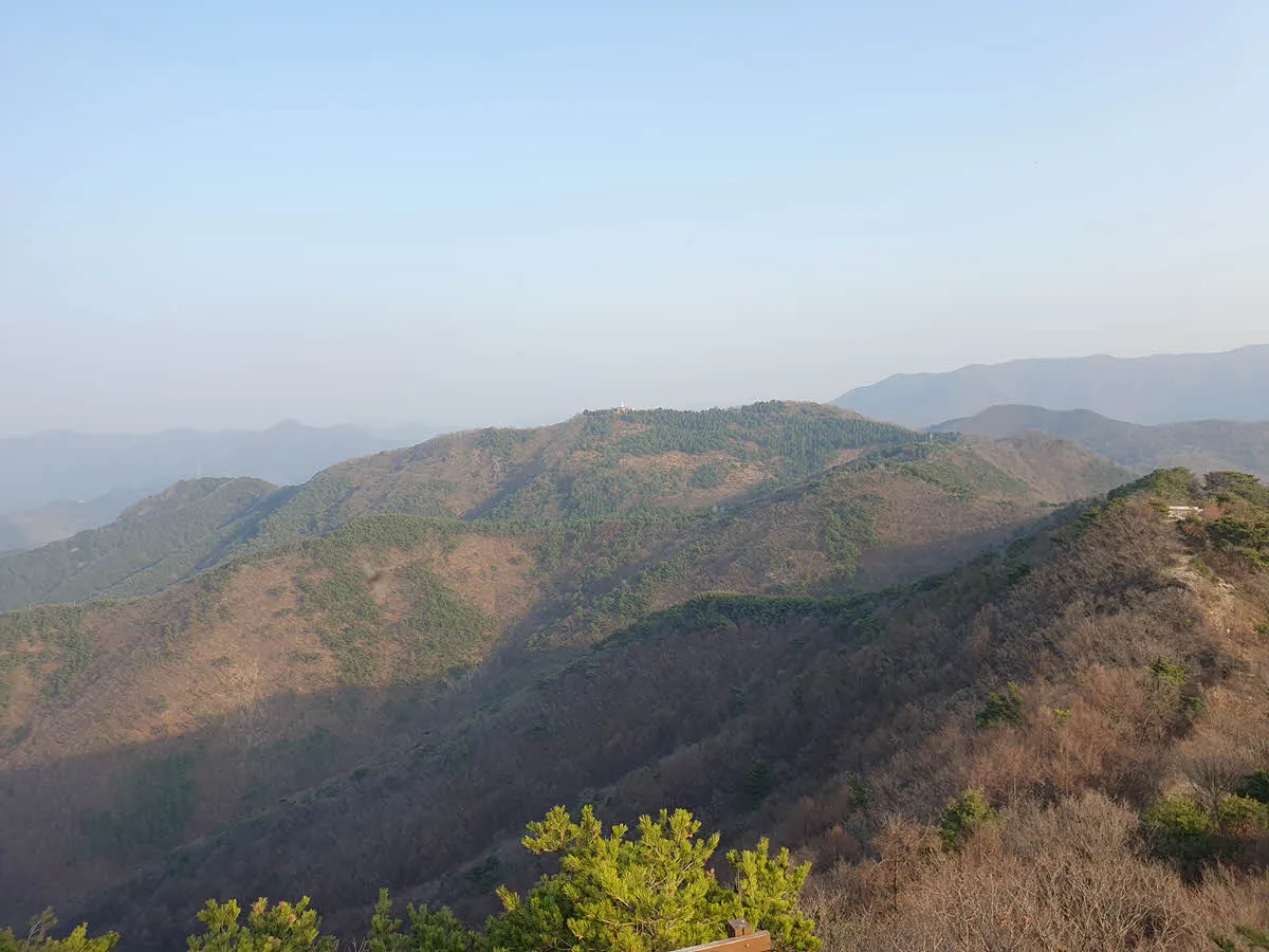 미세먼지 가득한 산성산 방면