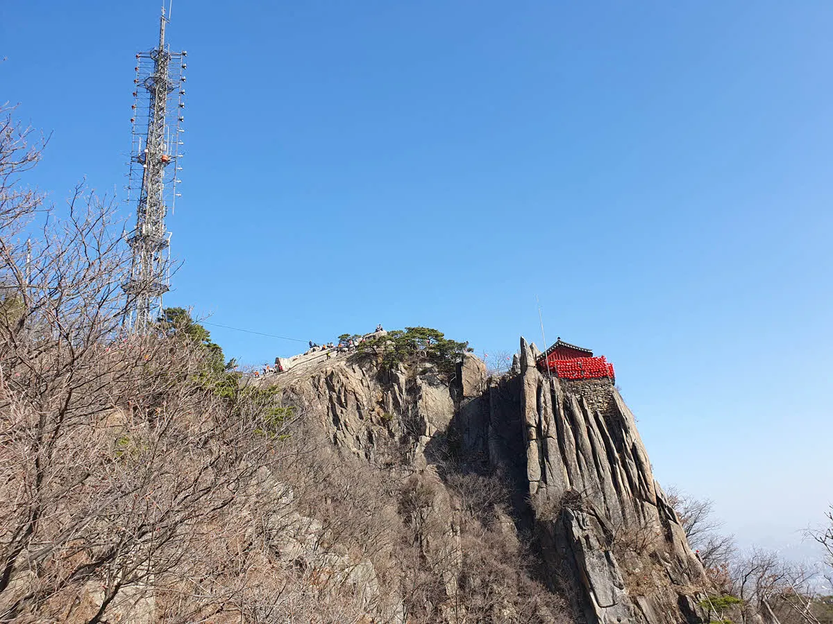 연주암 상부 전망대에서 바라본 관악산 연주대