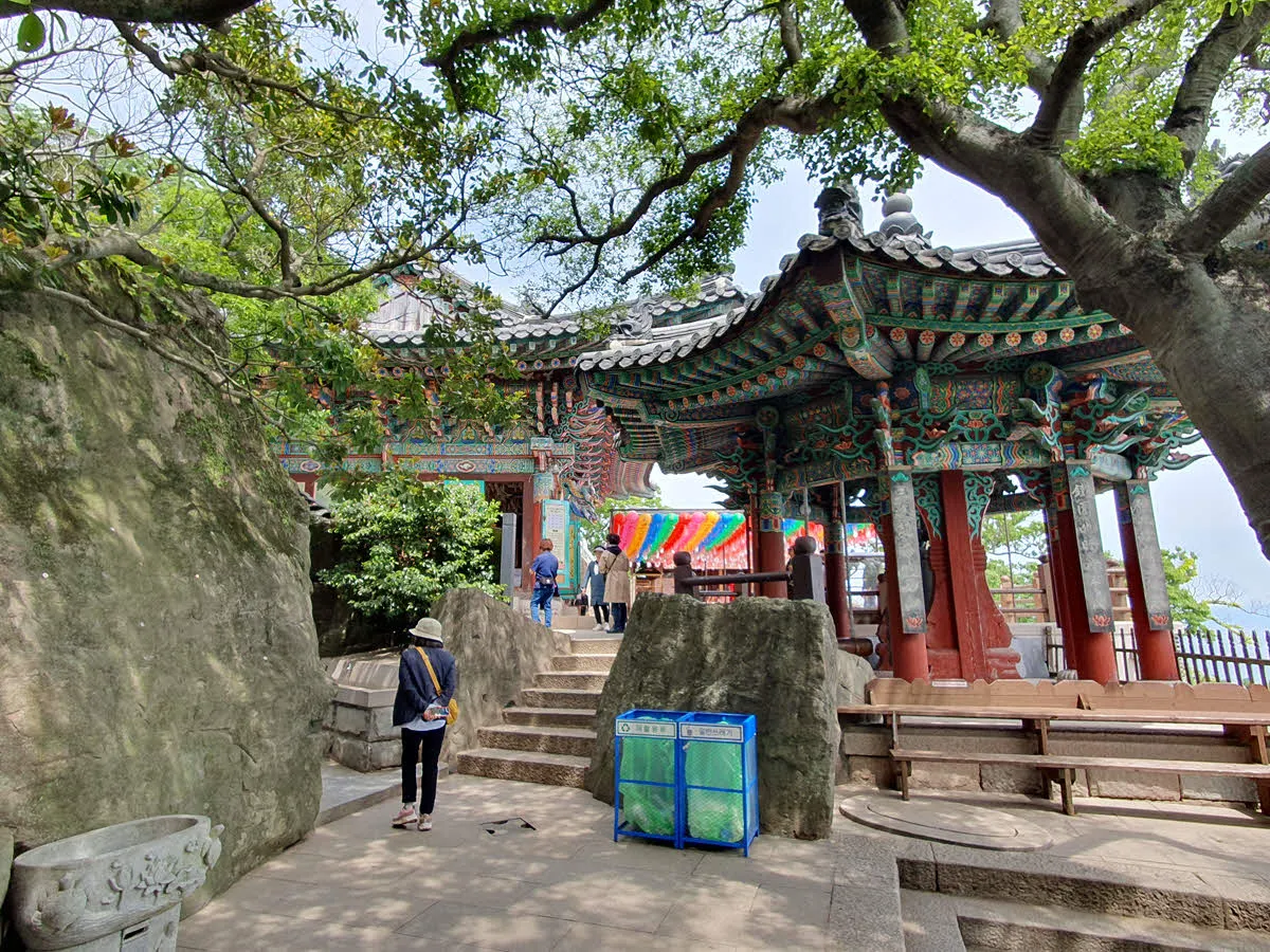 향일암 내부 모습