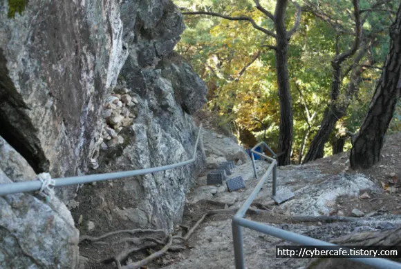 등산의 재미를 느끼게 해주는 강원도 홍천의 팔봉산 종주기