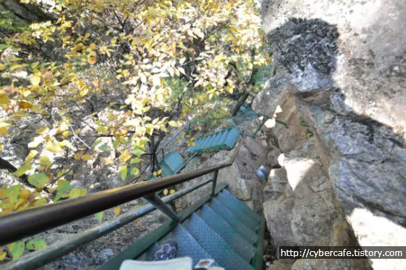 등산의 재미를 느끼게 해주는 강원도 홍천의 팔봉산 종주기