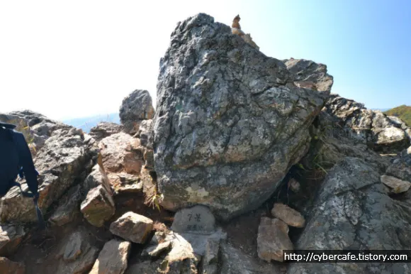 등산의 재미를 느끼게 해주는 강원도 홍천의 팔봉산 종주기