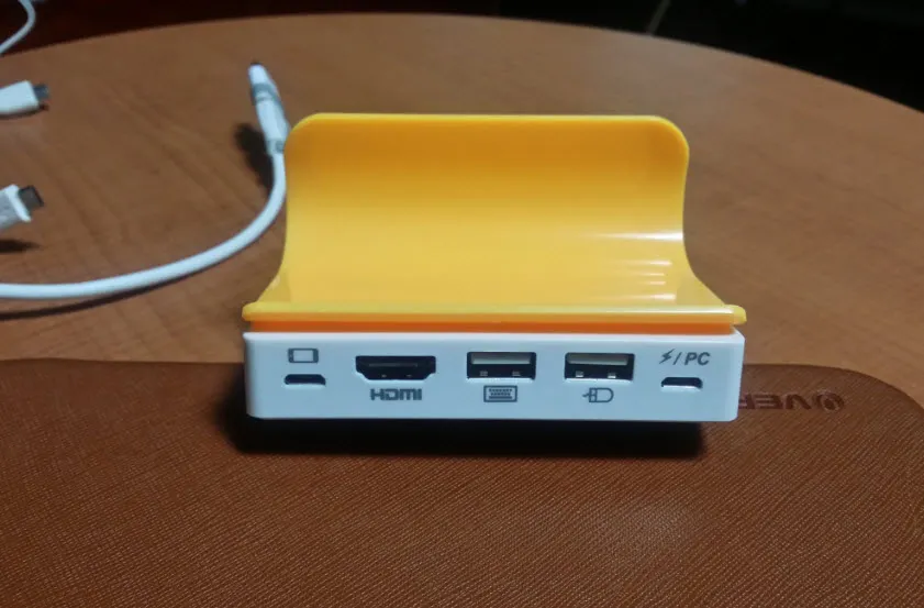 다양한 용도의 MHL 케이블 용도의 도킹스테이션 (오리온 아이웍스테이션)