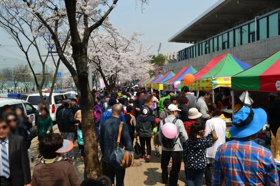 진달래 축제 (경기도 부천시 원미산 - 부천 종합 운동장 인근)