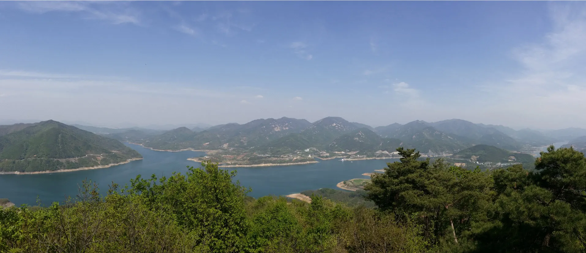 제천 비봉산의 청풍호 관광모노레일