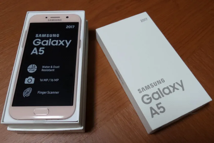 갤럭시 A5 2017과 갤럭시 S7의 비교