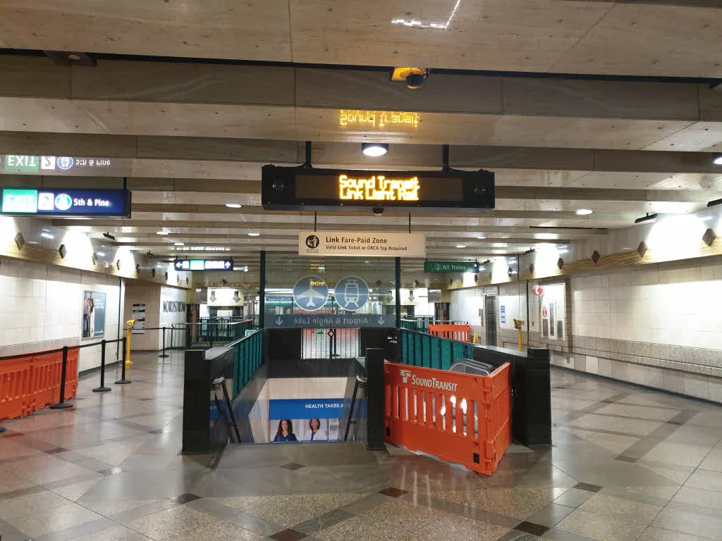 시애틀 타코마 국제공항에서 Westlake역 가는 Link Light Rail 타기