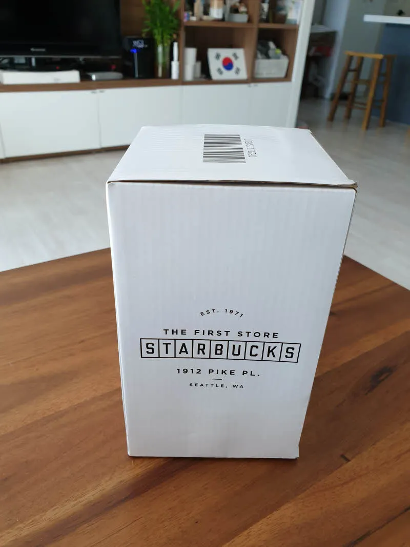 PIKE PLACE 1912는 주소다.