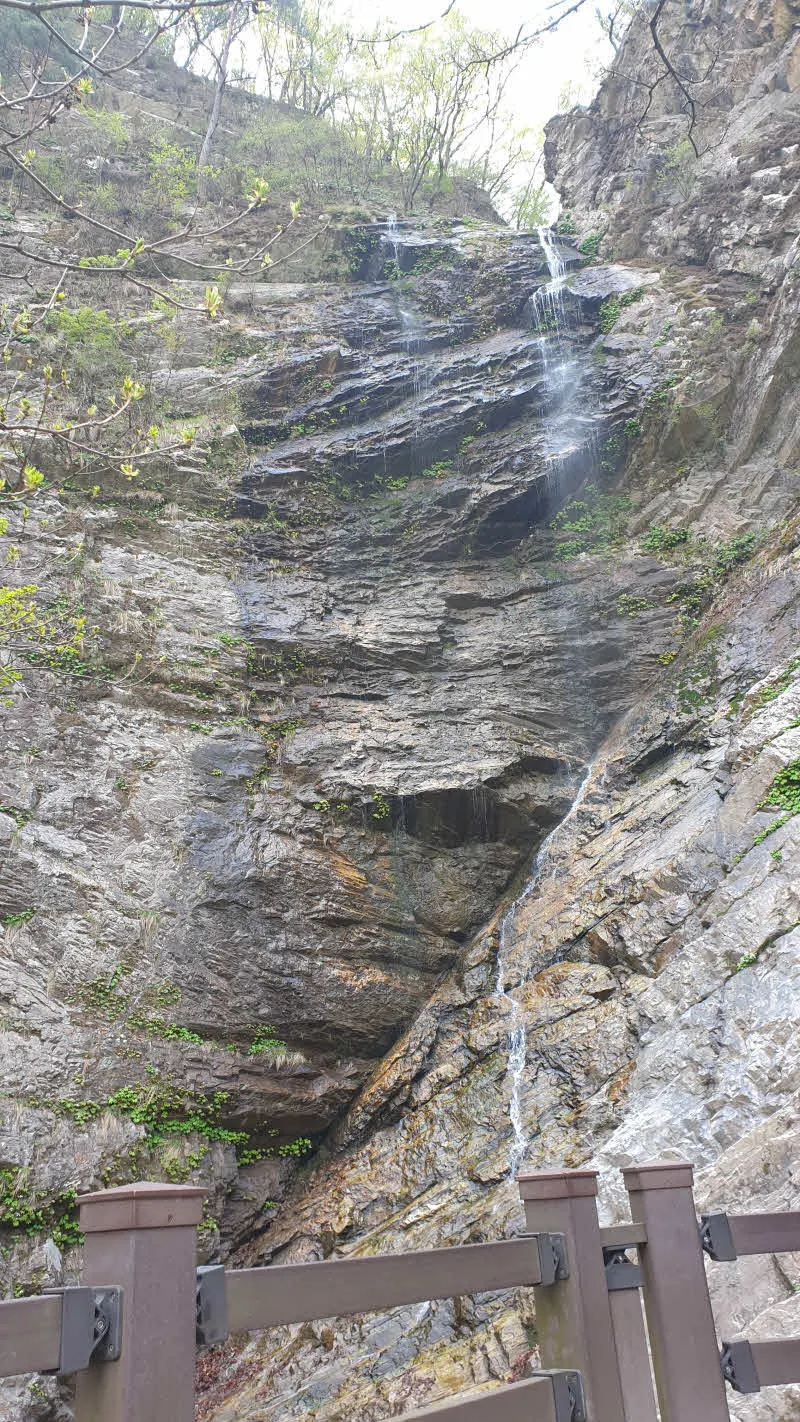 구곡폭포의 모습