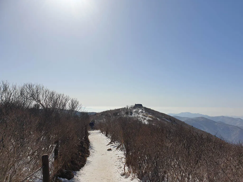 장군봉에서 바라본 천제단