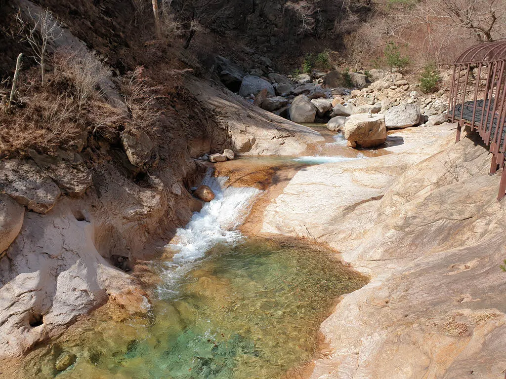 오색천의 맑은 계곡