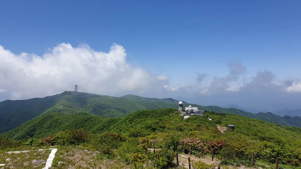 소백산 천문대와 제2연화봉 그리고 제2연화봉대피소