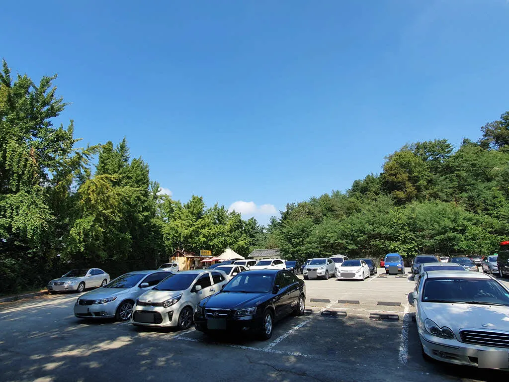독산성 둘레길 주차장