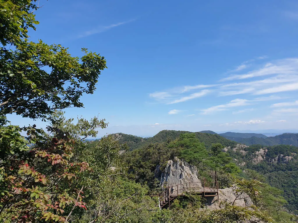 관음봉에서 바라본 세봉방면