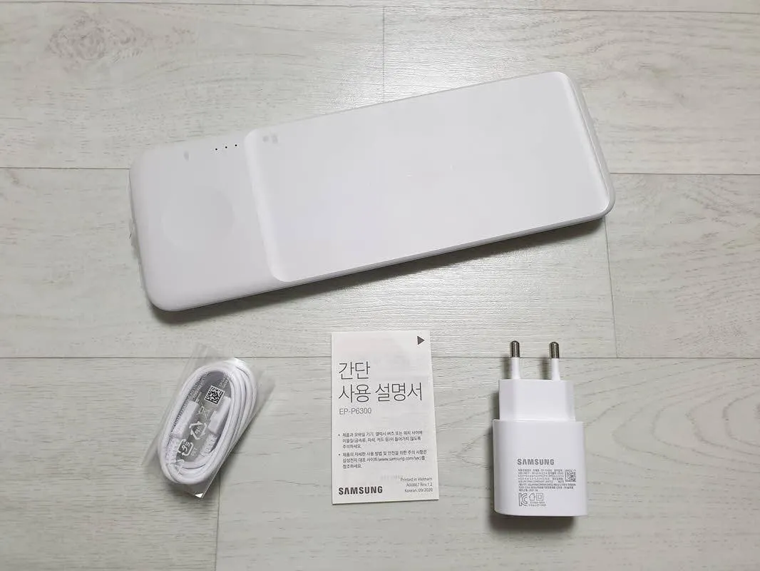 삼성 무선 충전 트리오 (EP-P6300) 구성품