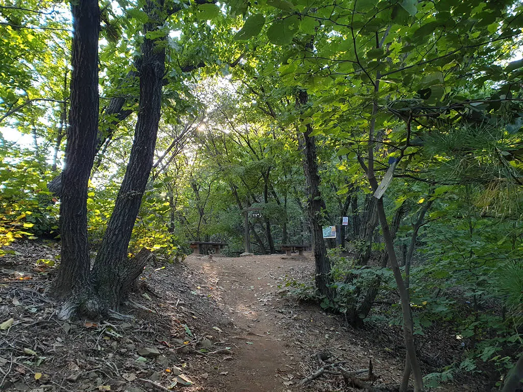 수월사에서 출발해 선일재에 도착했다.