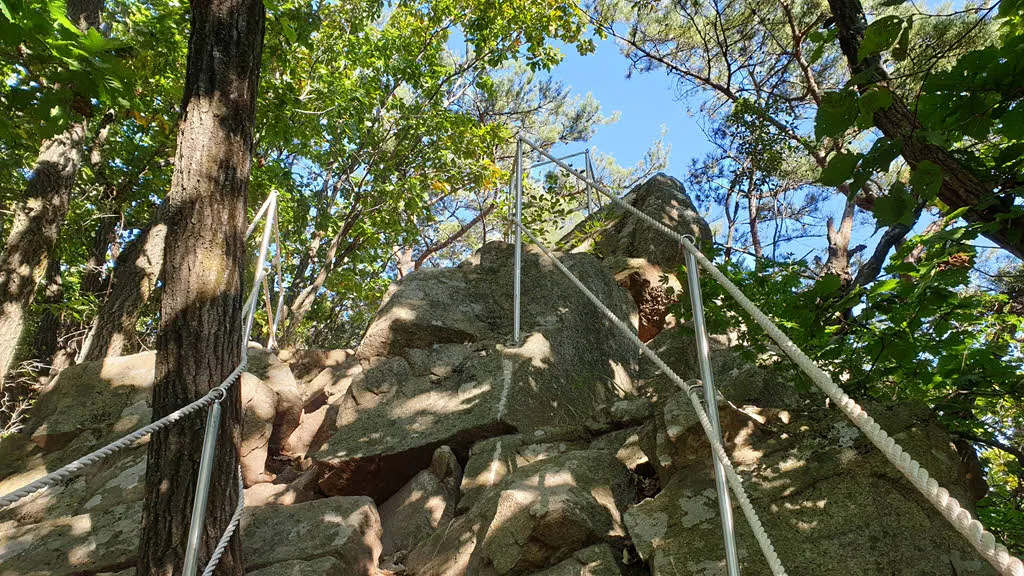 감악산은 "악"산이다.