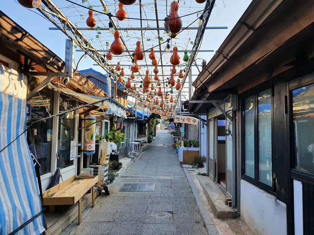 대룡시장 중앙 사거리에서 동쪽 방면