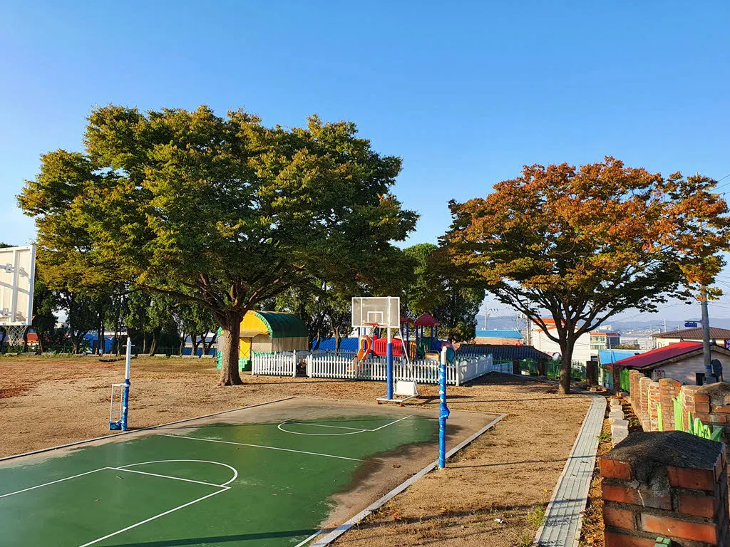 교동초등학교 운동장