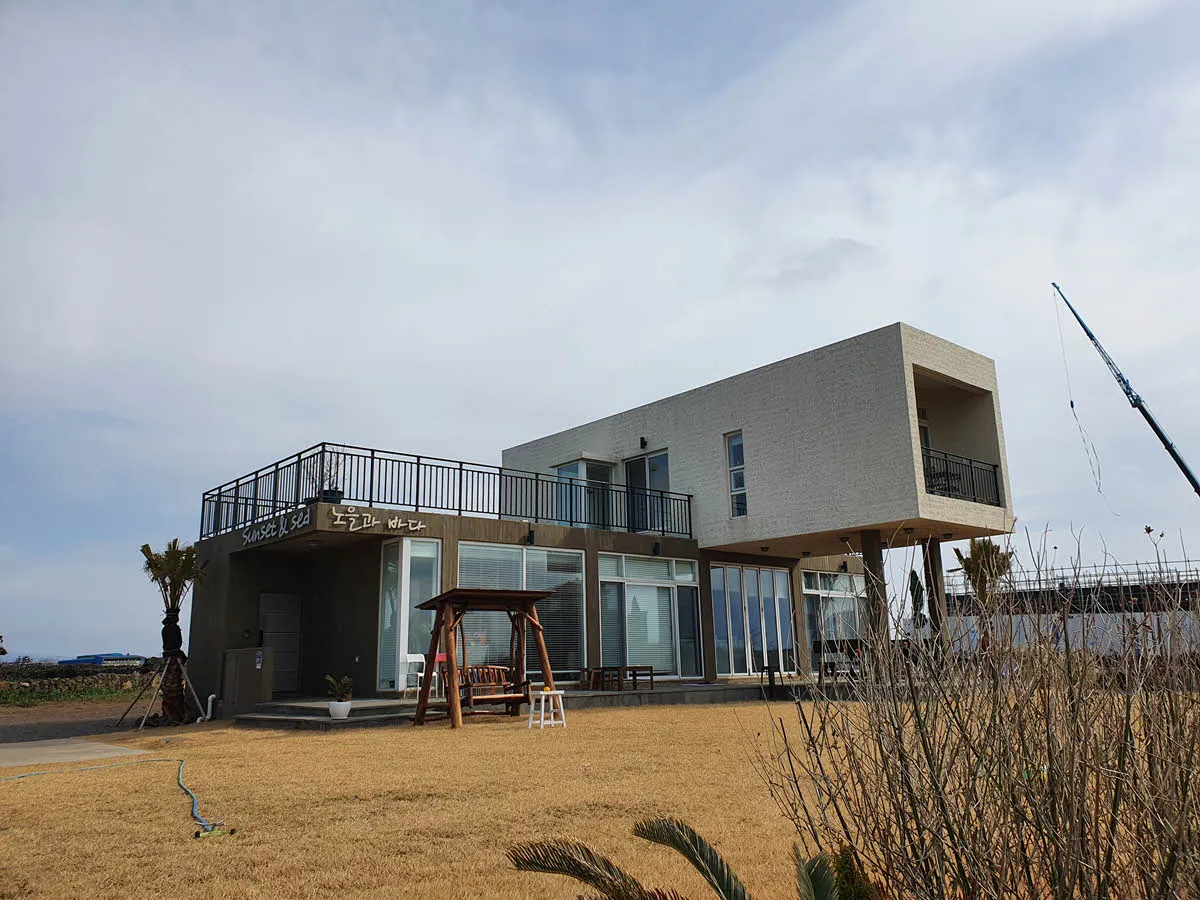 올레길 12코스 카페 - 노인과 바다