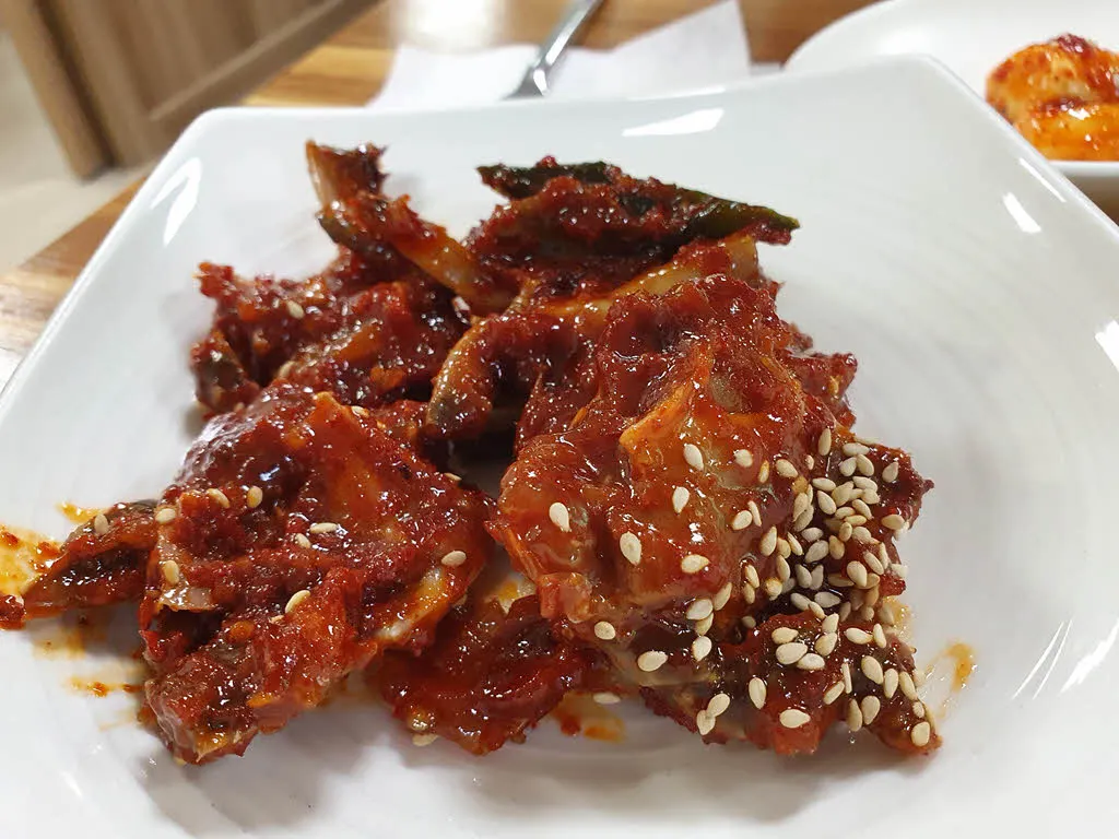 순천역앞 백반 맛집 - 흥덕식당의 양념게장