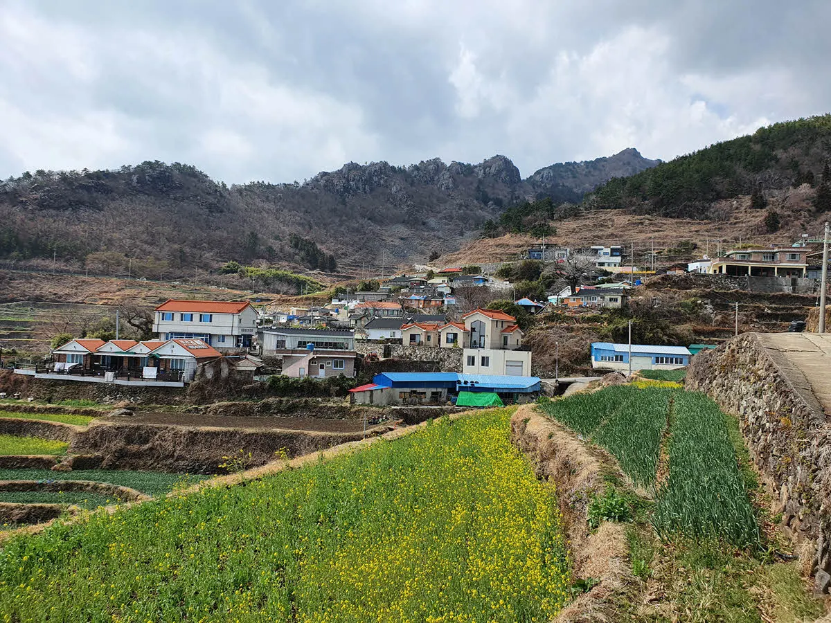 다랭이마을과 응봉산