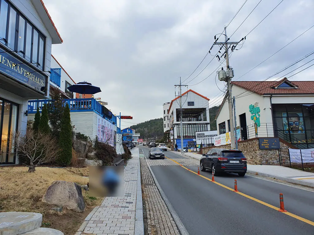 도이치 플라츠로 올라가는 독일로