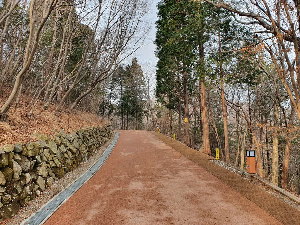 금산 보리암, 금산산장, 정상 가는 길