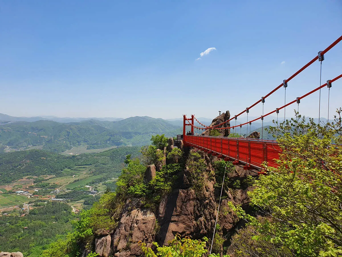 월출산의 명물 구름다리