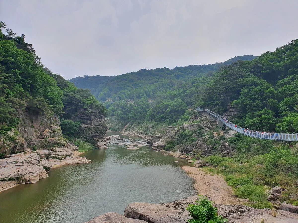 길고 긴 잔도길과 구름다리