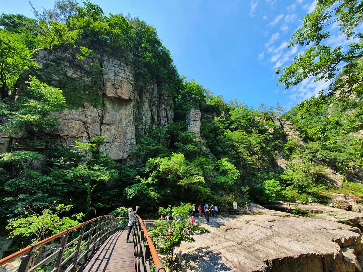 오대산 소금강 계곡 식당바위
