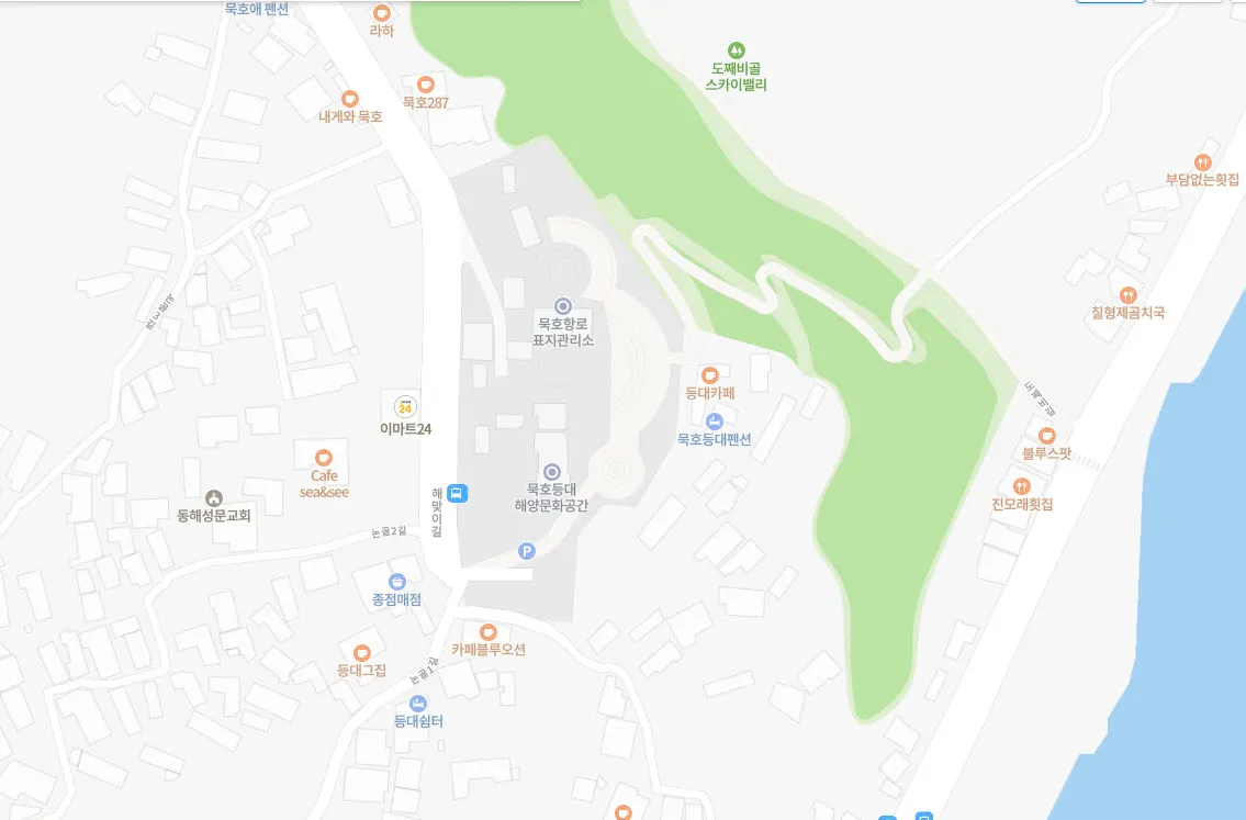 묵호등대와 도째비골 스카이밸리의 위치