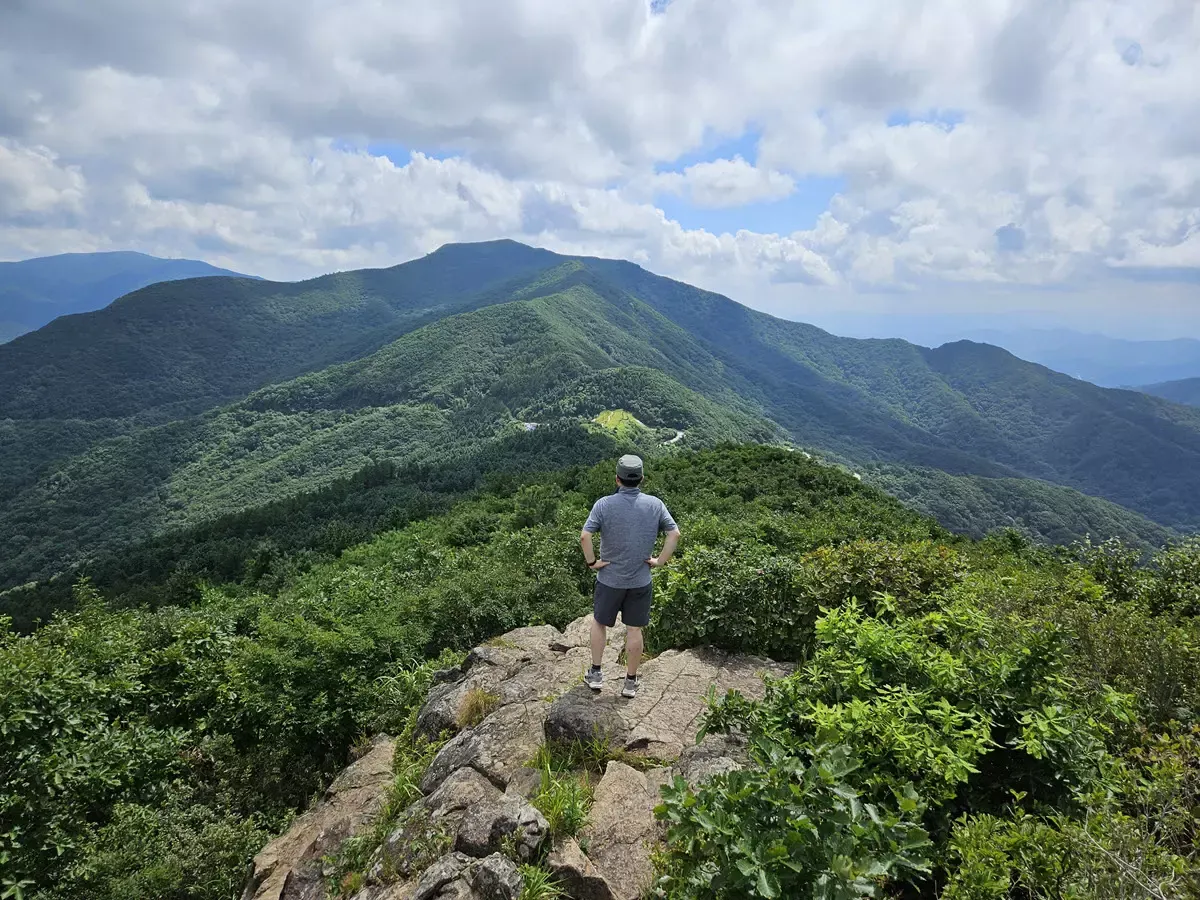 고리봉에서 바라본 만복대 방면