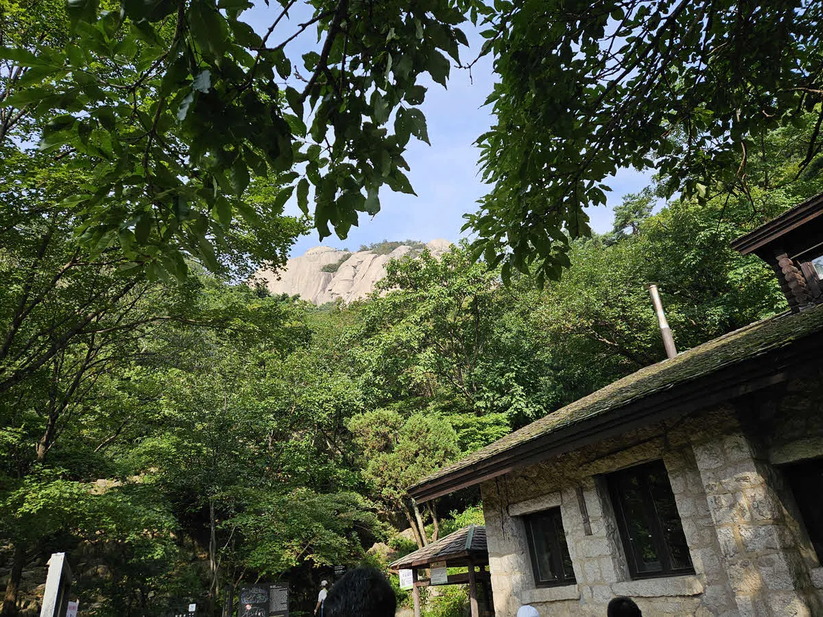 백운산장에서 바라본 백운대