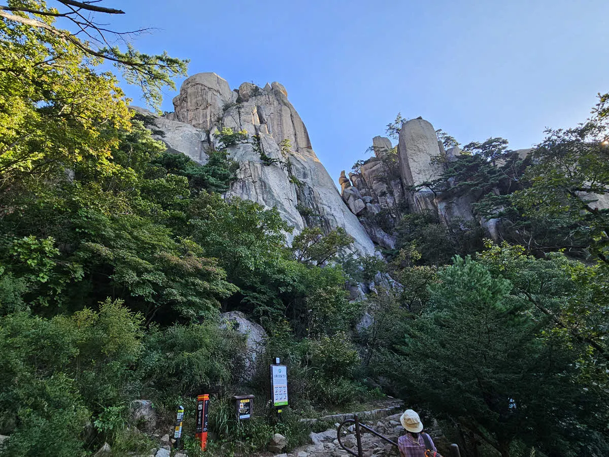 선인쉼터에서 바라본 선인봉