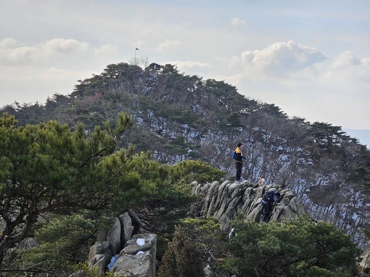 관악산 관양능선과 국기봉