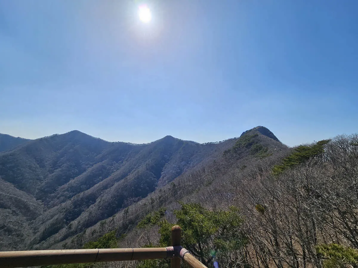 우리가 걸어온 내장산의 주능선
