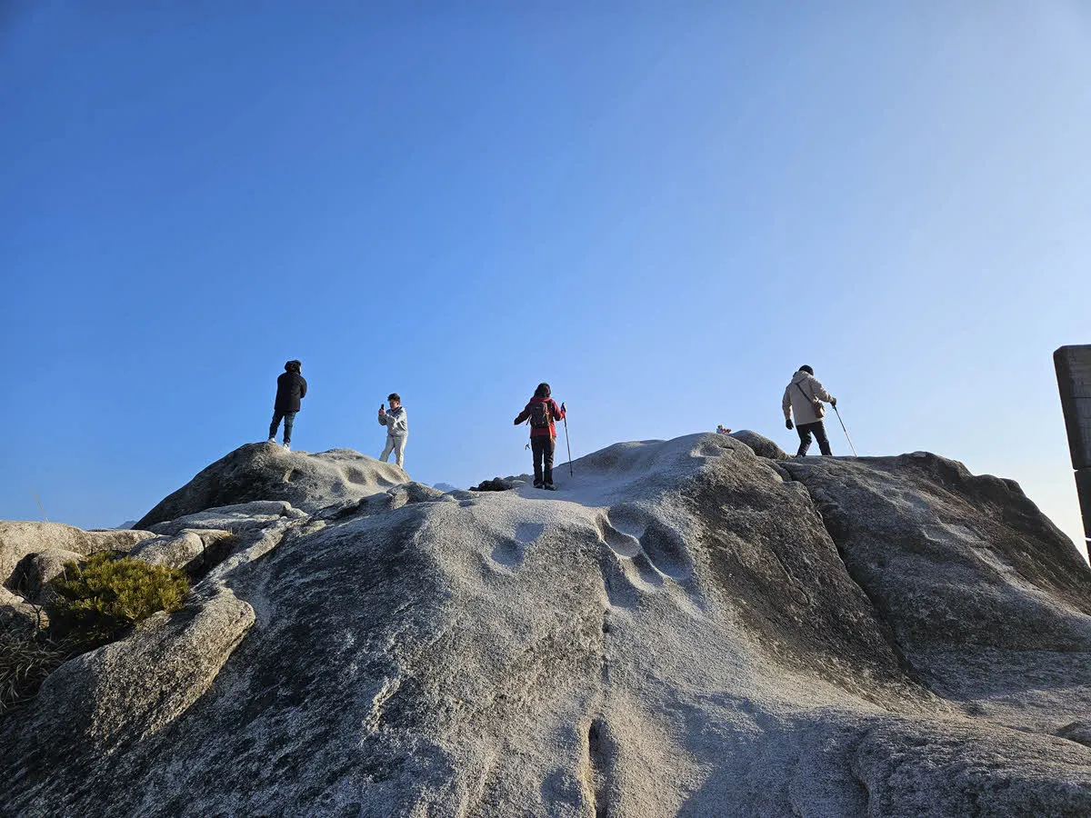 북한산 족두리봉 정상