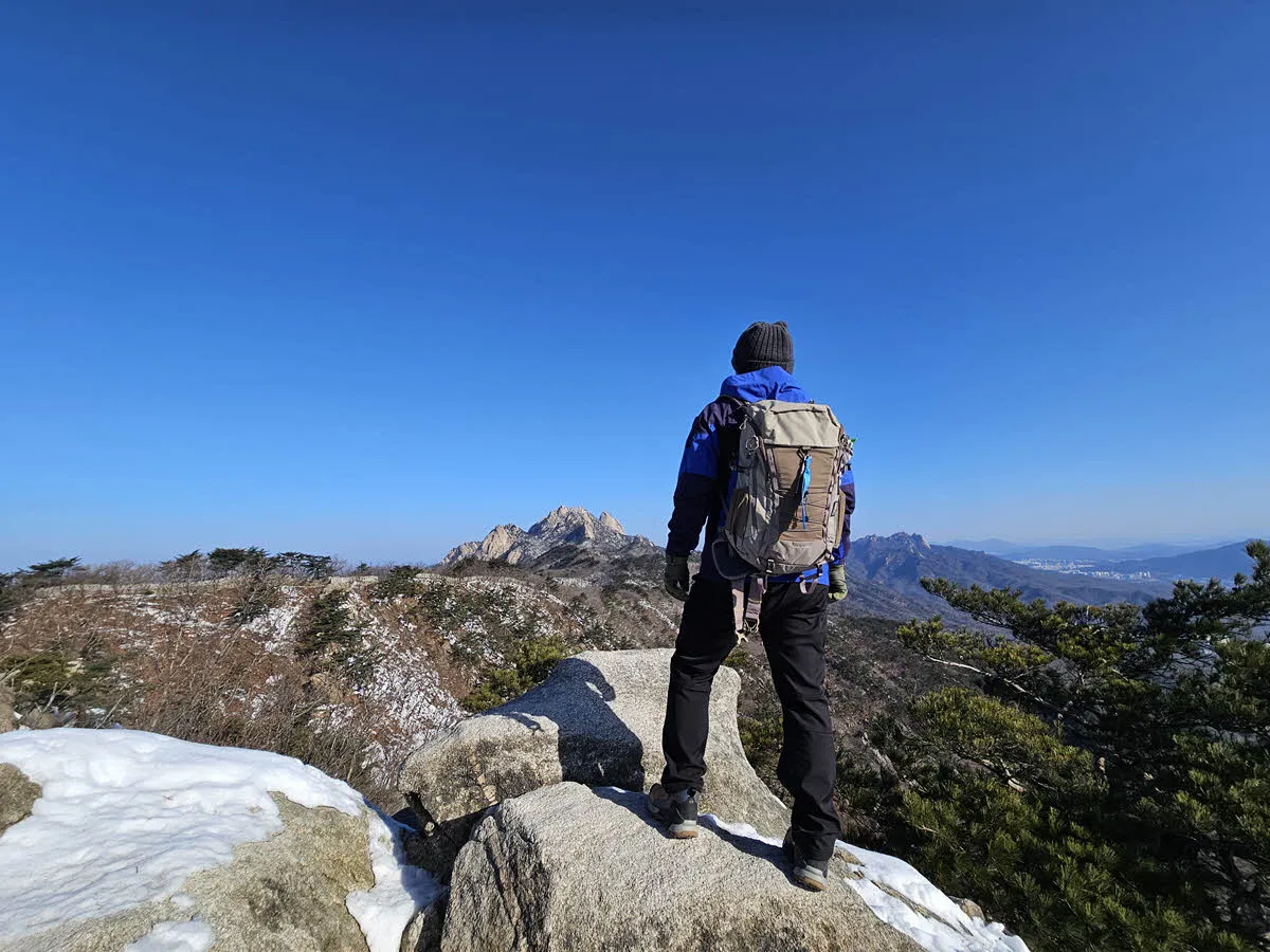 칼바위 능선에서 바라본 북한산 주능선과 백운대