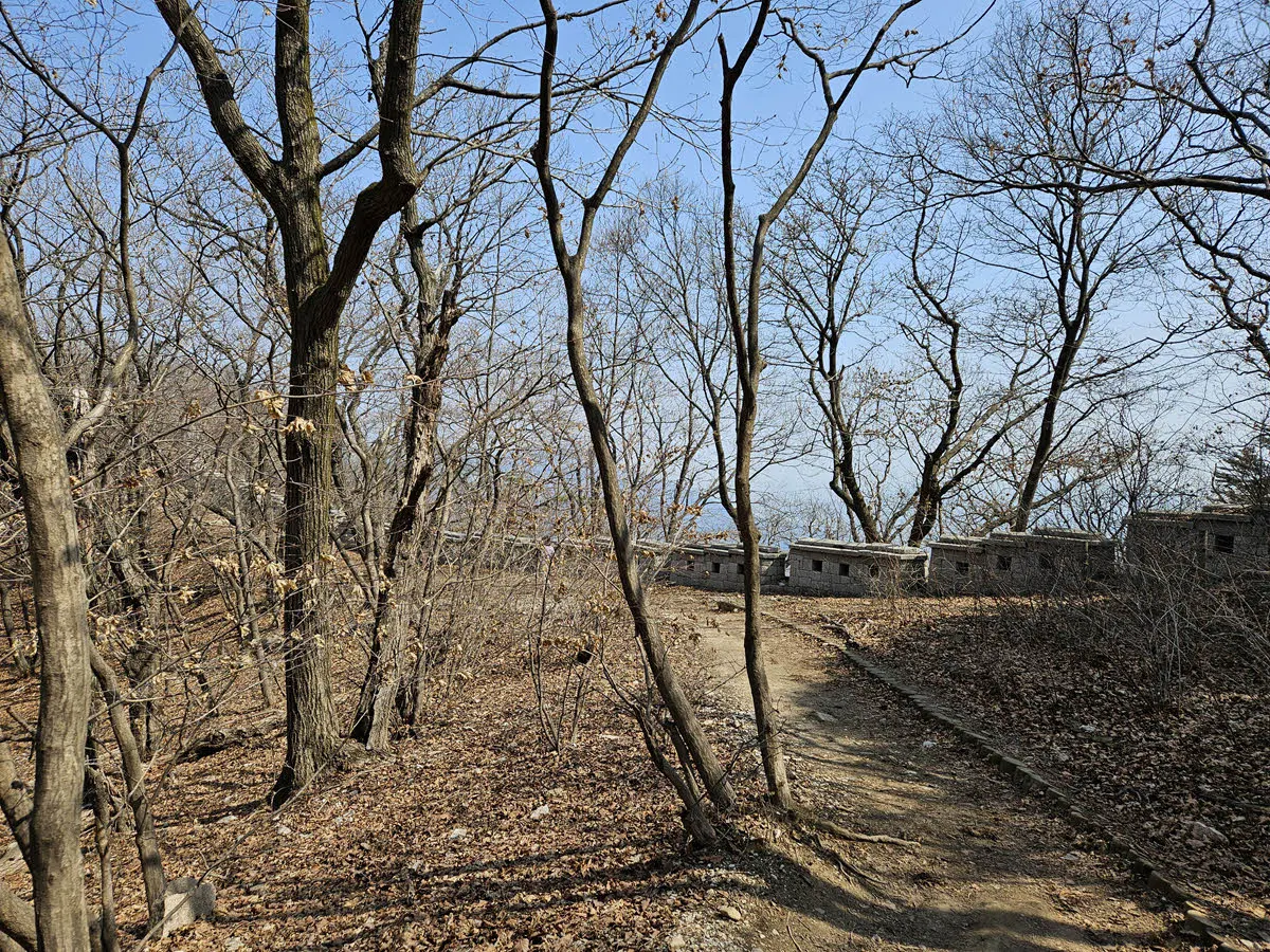 대동문에서 용암문으로 가는길