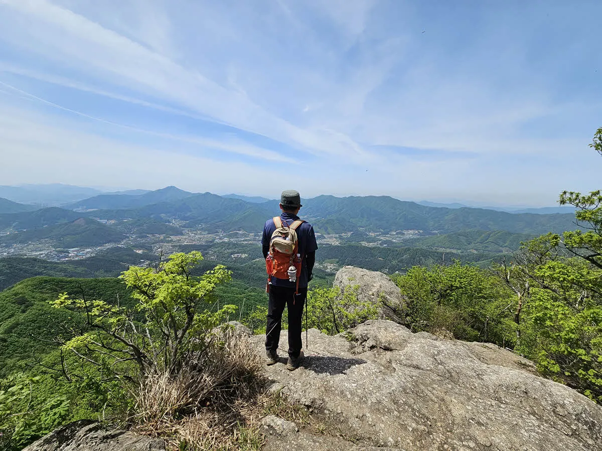 축령산 남이바위에서 바라본 산 아래 풍경