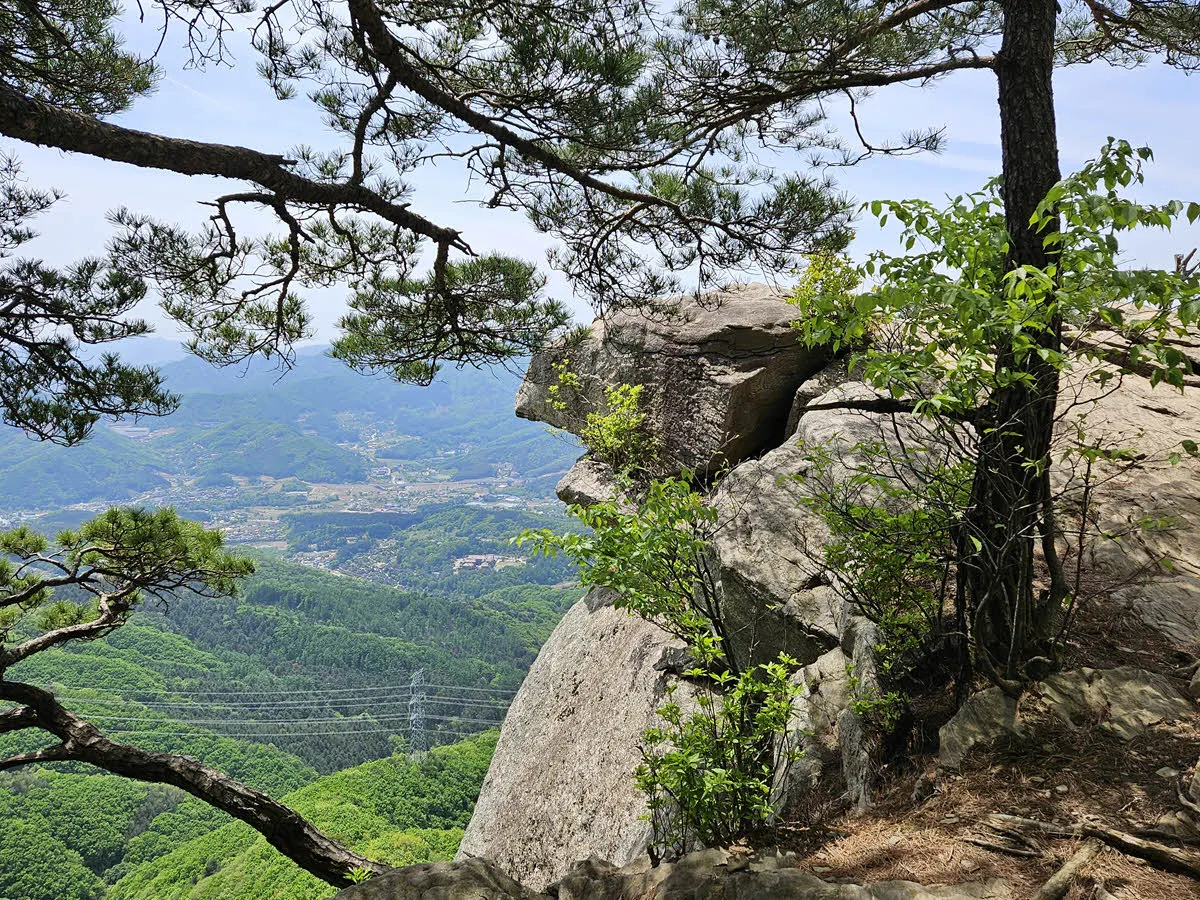 축령산 수리바위의 옆모습